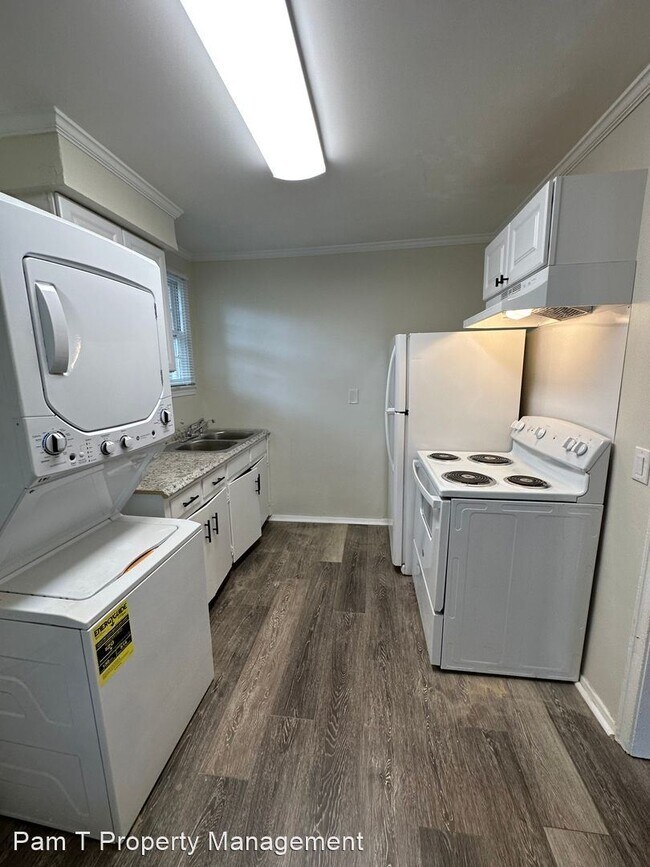 Building Photo - 2 br, 1 bath House - 1130 E 53RD St.