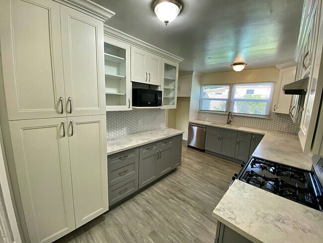 Foto del edificio - 14509 Cullen Street