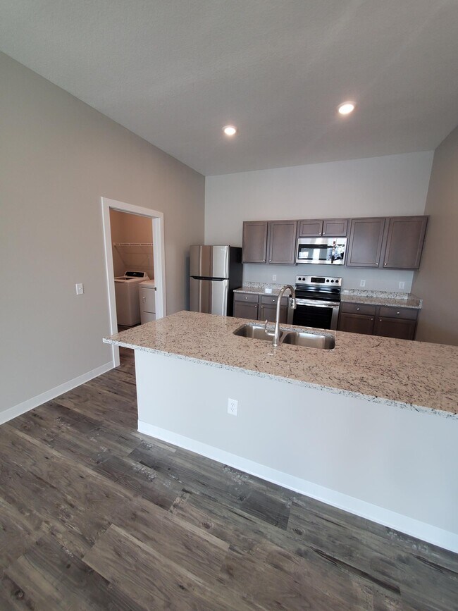 Cocina/Lavandería - 802 Reed St