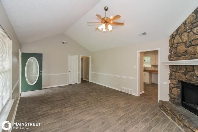 Building Photo - 6047 COTTAGE HILL DR, Millington, TN 38053