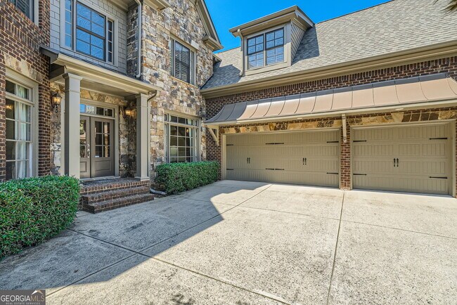 Building Photo - 855 Glengate Pl