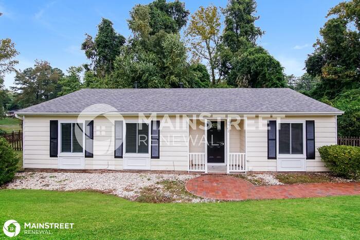 Primary Photo - 3901 BEAUMONT CT, RALEIGH, NC 27604