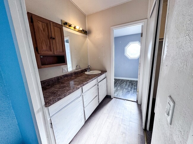 Building Photo - 15112 Pioneer Rd