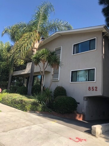 Building Photo - 852 S. Lucerne Blvd.