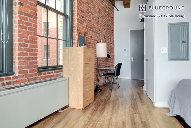 Building Photo - 63 Melcher St