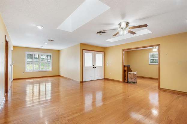 Building Photo - 22939 Glen Ct