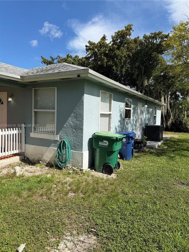 Foto del edificio - 12230 SW 203rd St