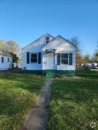 Building Photo - 2428 Lindbergh Dr