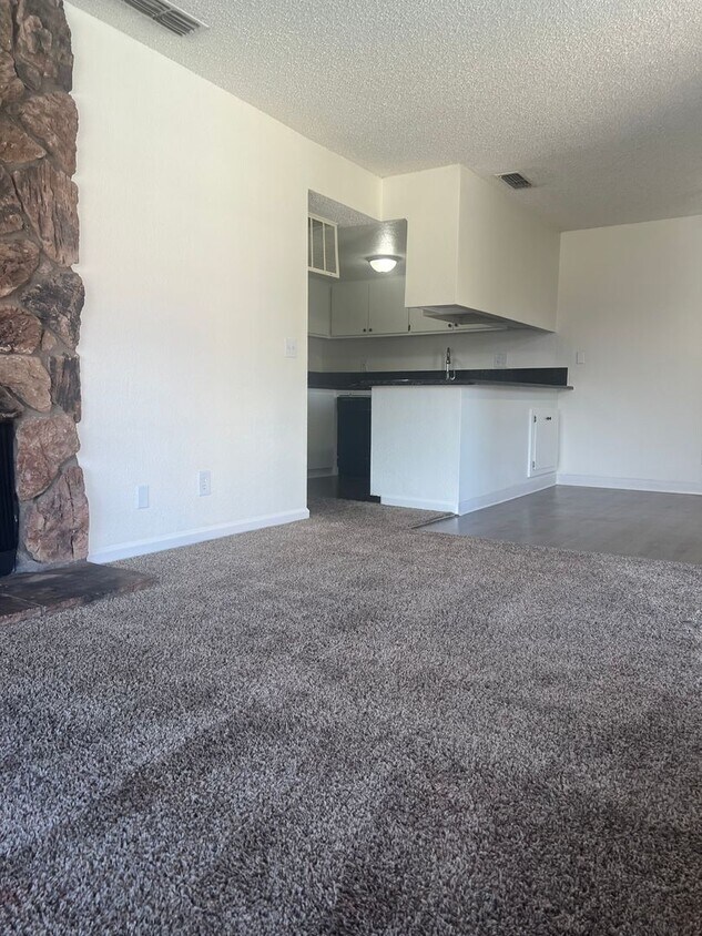 Building Photo - The Oaks at Bell