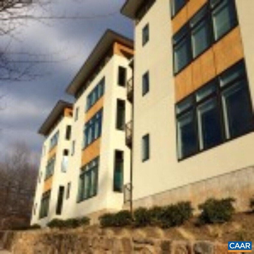 1600 Jefferson Park Ave Unit 206, Charlottesville, VA 22903 Room for