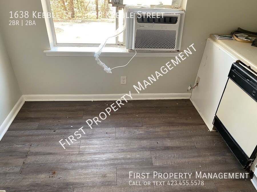 Primary Photo - East Ridge 2Bed/1.5Bath Townhome: Central ...
