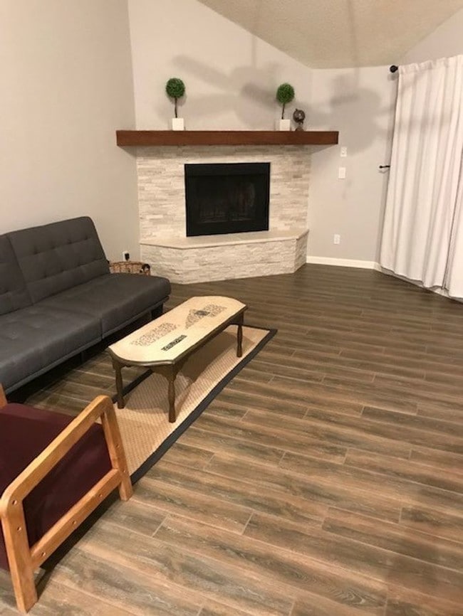 Building Photo - Condo in the Foothills - Short Term Available