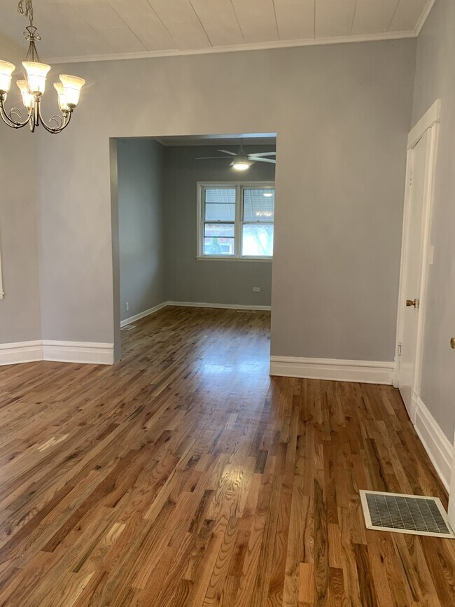 Foto del edificio - 3342 N Whipple St