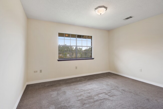 Foto del edificio - 27275 Snead Dr