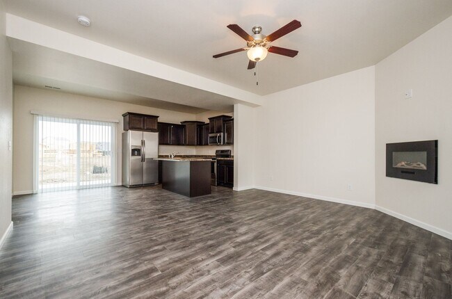 Building Photo - 1139 Lily Ln