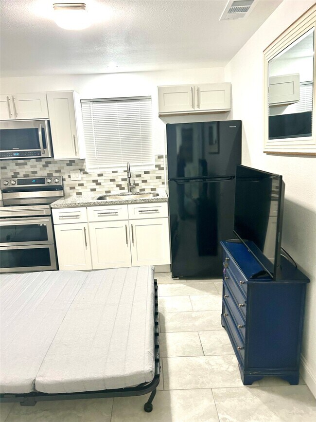 Foto del edificio - 8006 Avenue B