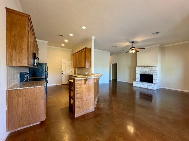 Building Photo - Duplex