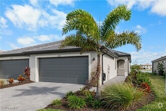 Building Photo - 14028 Hunter Oak Dr