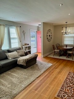 Foto del edificio - 4604 Radford Ave