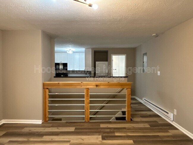 Foto del edificio - 1340 Barth Ave