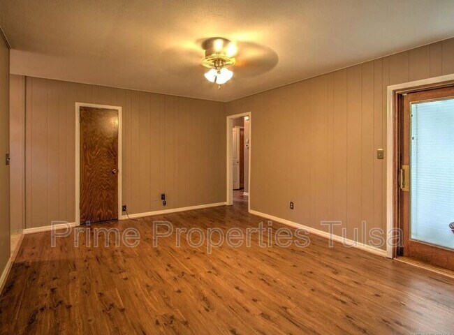 Foto del edificio - 156 E 57th Pl