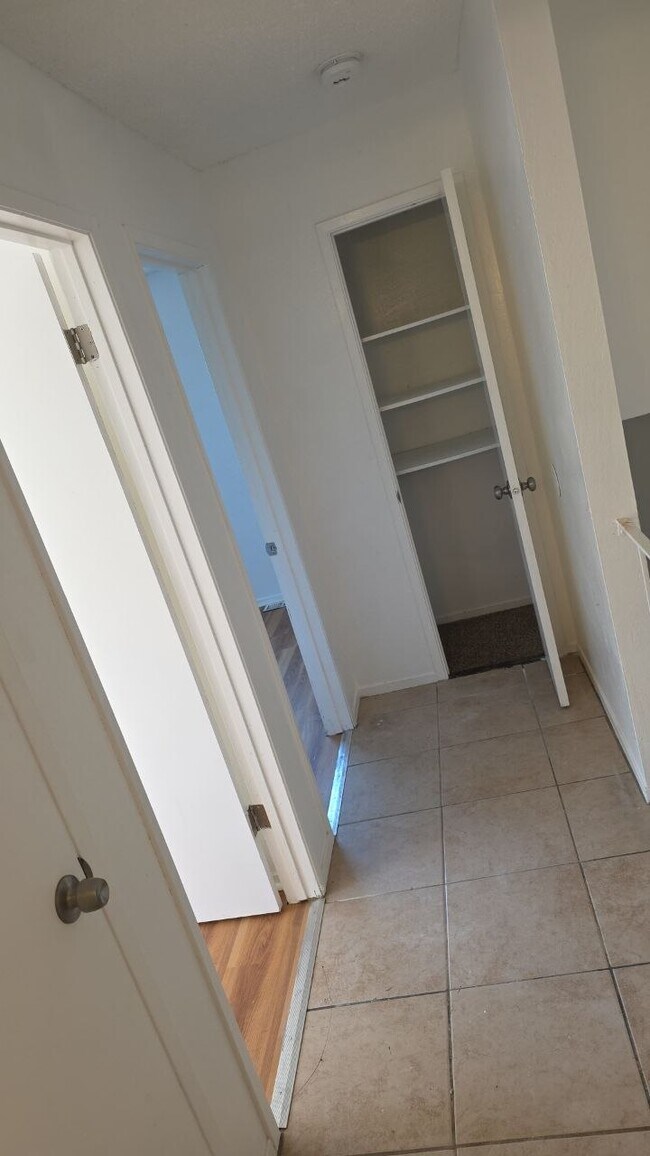 Foto del edificio - 2693 W Fairmont Ave
