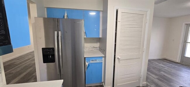 Foto del edificio - 21519 Eldred Ave