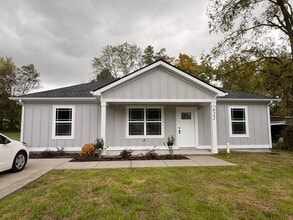 Building Photo - 822 Pitt Ave