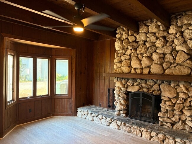 Photo - 133 Oak St Townhome