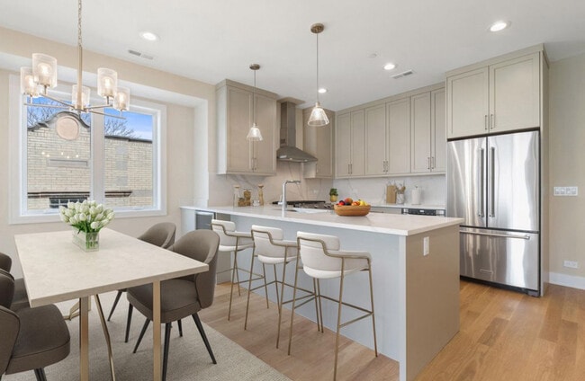 Foto del edificio - 4861 N Hermitage Ave