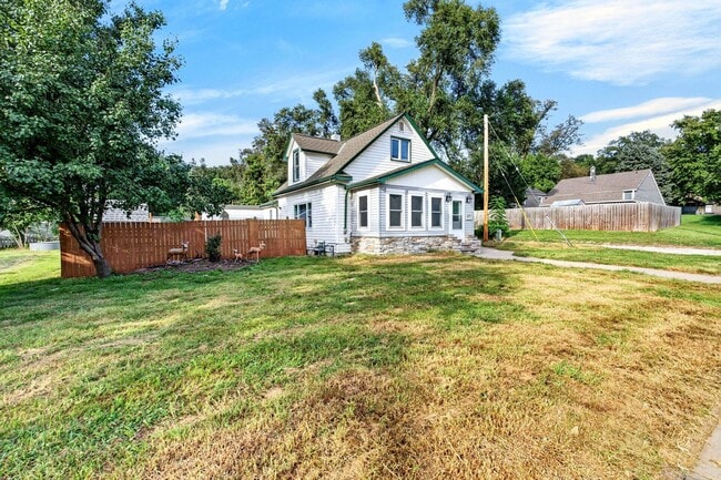 Building Photo - 6514 Blondo St