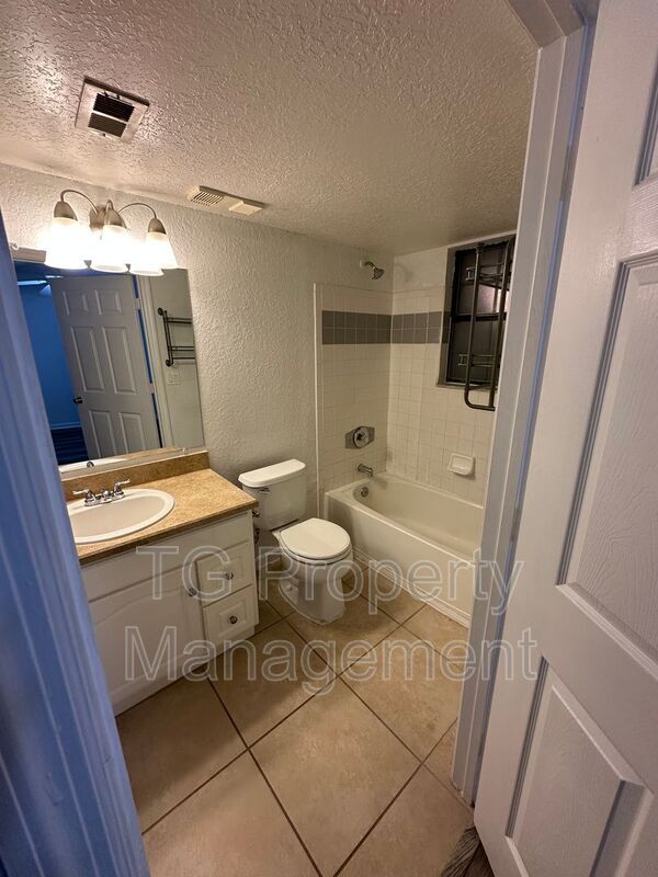 Foto del edificio - 805 Boardwalk Dr