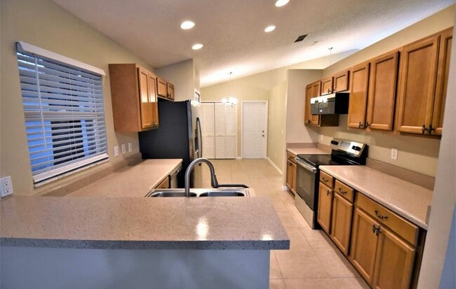 Building Photo - 255 Morning Creek Cir