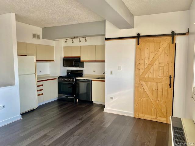 Building Photo - 1 Landmark Sq