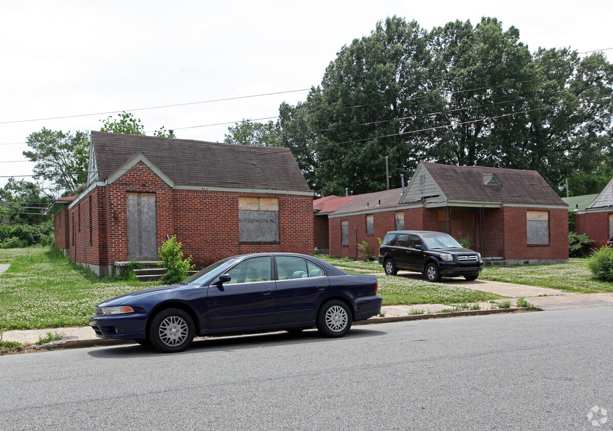 Building Photo - 2601-2609 Select Ave
