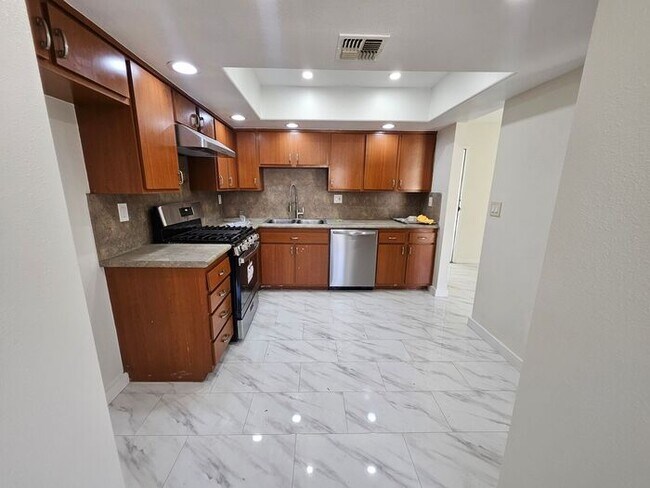 Foto del edificio - Coming Soon