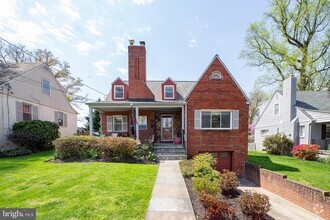 Building Photo - 311 Timberwood Ave