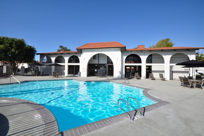 Foto del edificio - Villa Granada Apartments