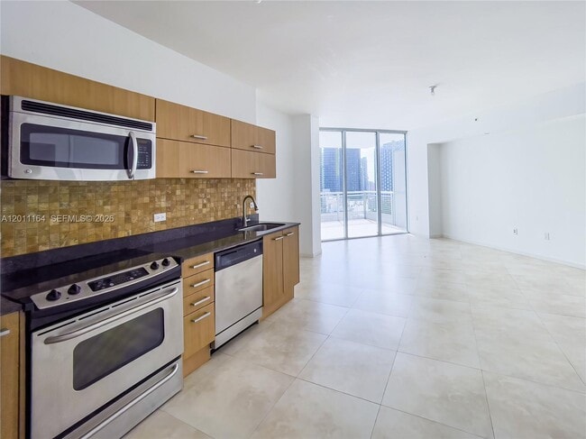 Foto del edificio - 350 S Miami Ave