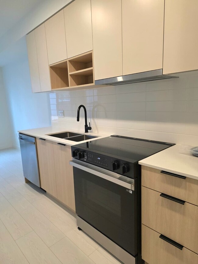 Photo du bâtiment - 10465 139 St