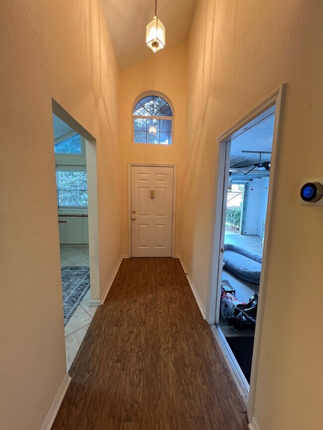 Foto del edificio - 3211 NW 103rd Dr