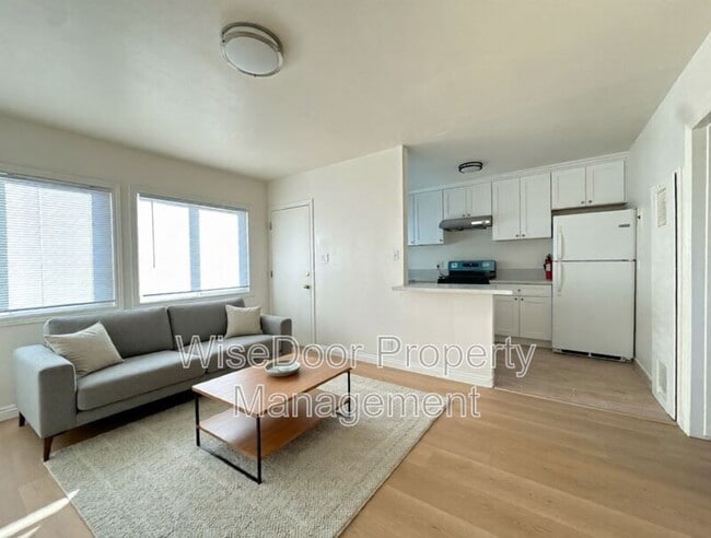 Building Photo - 5934 D