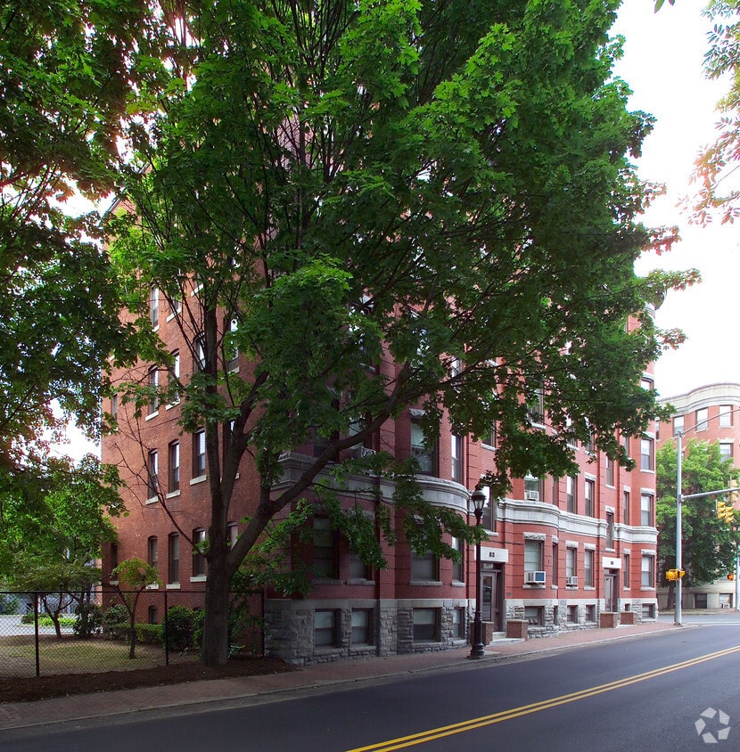 Building Photo - 82-86 Pearl St