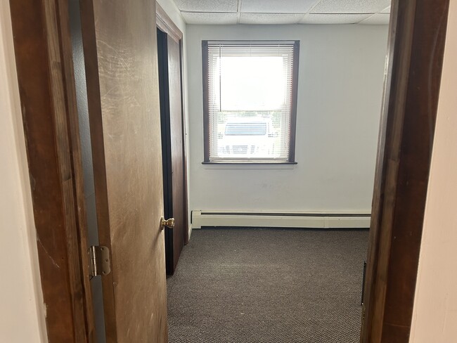 Building Photo - 64 W High St