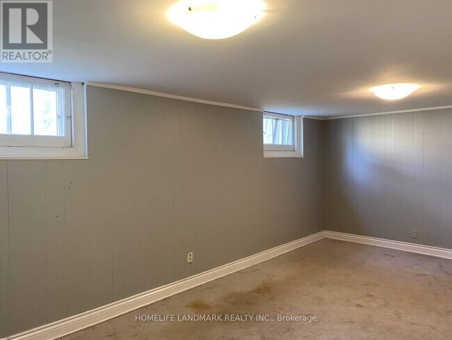 Photo du bâtiment - 11 Hutton Ave