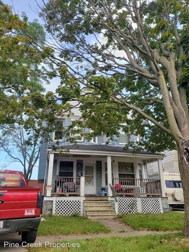 Primary Photo - 4016 Riverside Ave