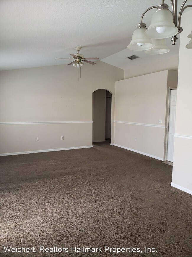 Building Photo - 4 br, 2 bath House - 15606 Greater Groves ...