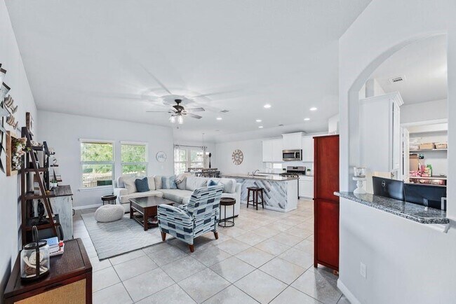 Building Photo - 10908 Bruneau Trail