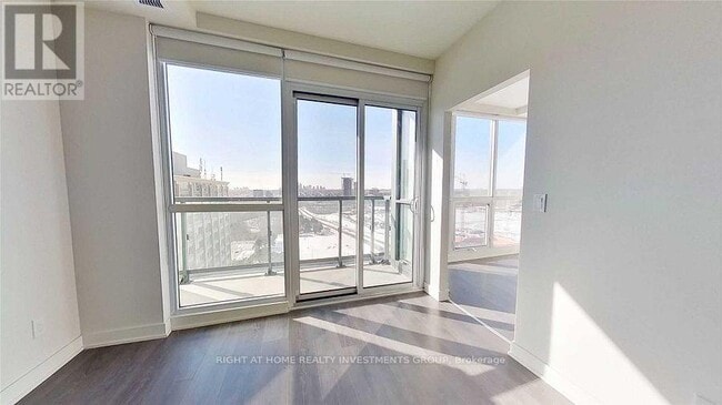 Building Photo - 6 Sonic Way