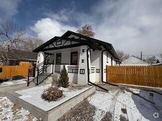 Building Photo - 4920 Lincoln St